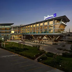 Radisson Blu Convention And Exhibition Center فندق الرياض
